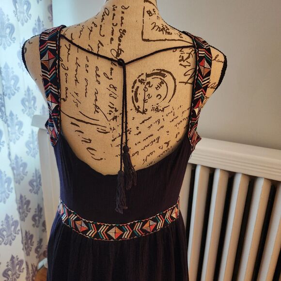 Cupcakes & Cashmere Kerrine Unique Colorful Navy Embroidered Maxi Dress Size 8 - Picture 5 of 14